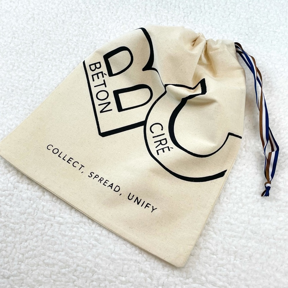 BÉTON CIRÉ • Small Ecru Logo Linen Dust Bag